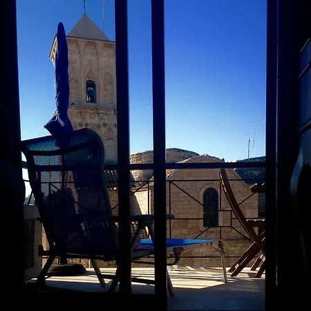Saint Lazarus Street Condo Country house *