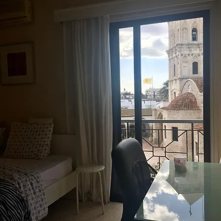 Country house Saint Lazarus Street Condo